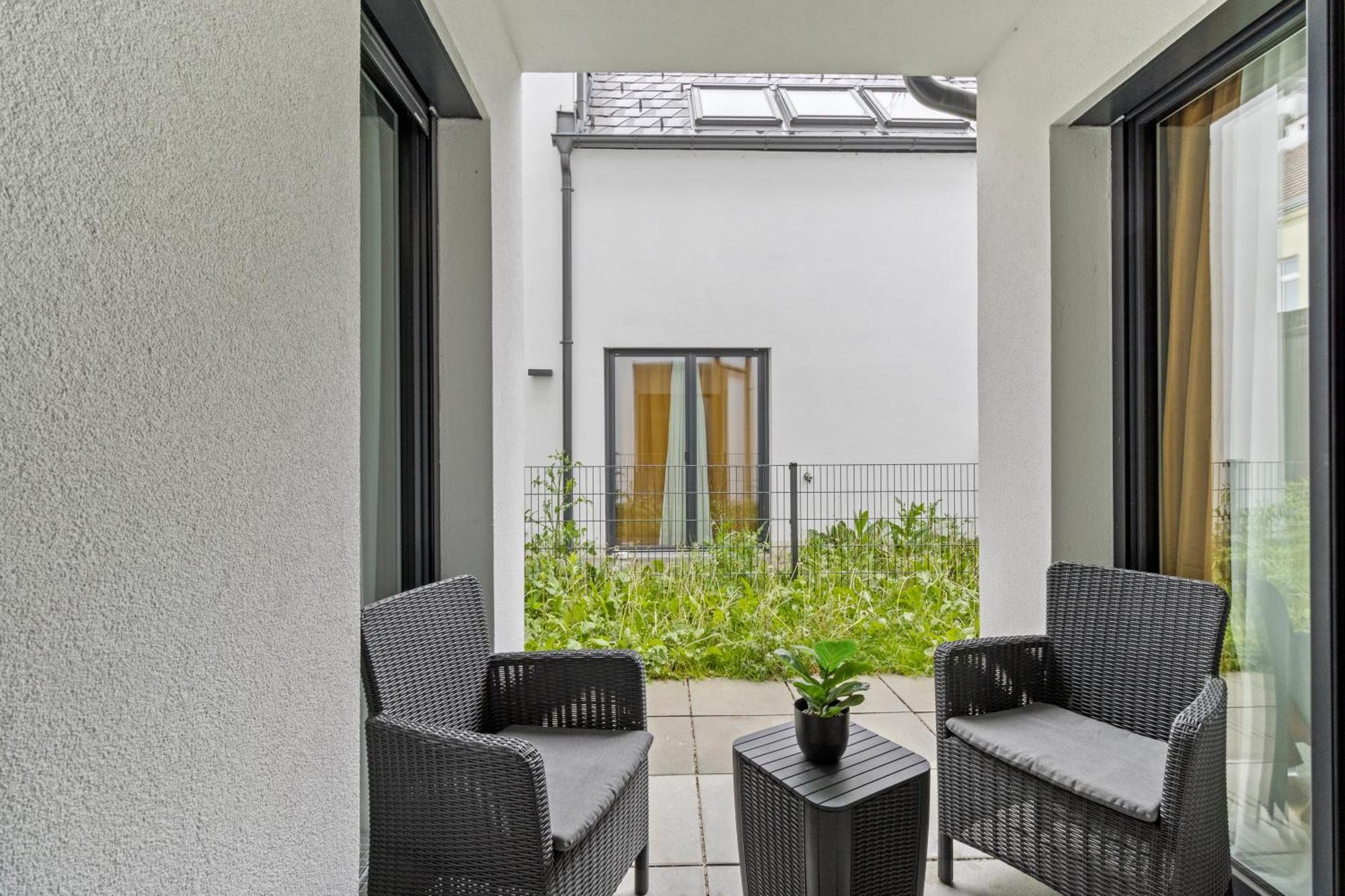 וינה 1 Min To Public Transport - 3 Min To Supermarket And Pharmacy - On-Site Parking For 19,90 Eur מראה חיצוני תמונה